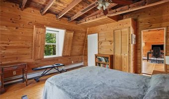 7 Nichols Ln 7, Hopkinton, RI 02832