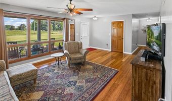 8110 Wolf Rd, Alton, IL 62002