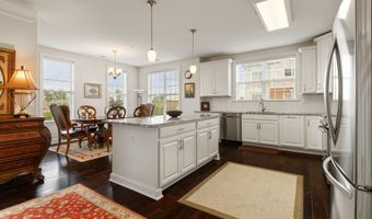 44589 YORK CREST Ter 300, Ashburn, VA 20147