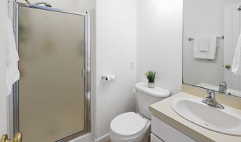 265 23RD St, Astoria, OR 97103