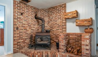 10 Belmont Dr, Barnstead, NH 03225