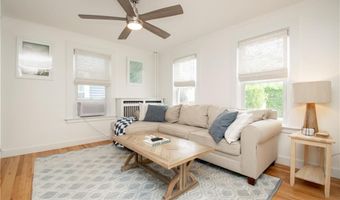 33 Slocum St, Newport, RI 02840