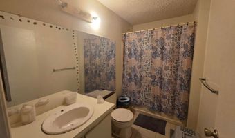 51 Federal Ct, Absecon, NJ 08205