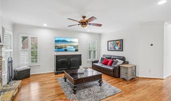 706 Braidwood Rdg NW, Acworth, GA 30101