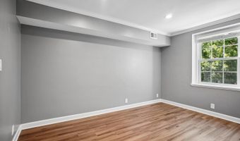 4815 31ST St S B1, Arlington, VA 22206