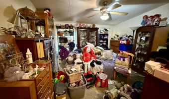 650 Clairmont Dr, Altoona, PA 16601