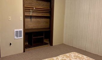 322 S 2nd St, Ashton, SD 57424