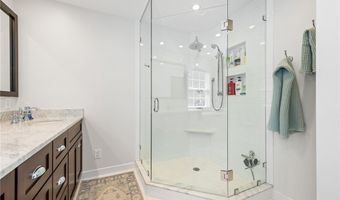 292 Summerhill Dr, Aurora, OH 44202
