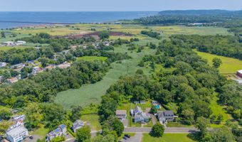 119 East Rd, Belford, NJ 07718