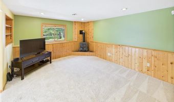 15726 Parkwood Cir, Avon, MN 56310