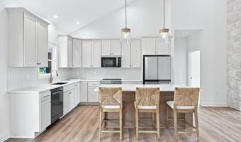 9009 Stonewall Rd, Appomattox, VA 24522