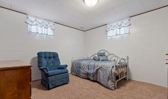 2325 Countryaire Estates Dr, Aberdeen, SD 57401