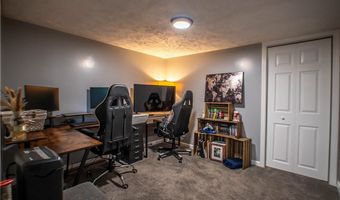 2730 Chelsea Dr, Akron, OH 44312