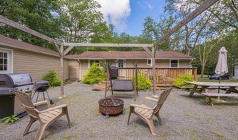 126 Lenape Trl, Albrightsville, PA 18210