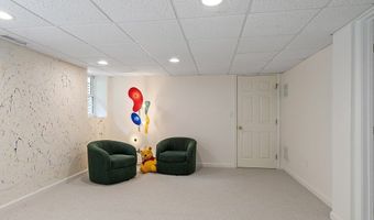 5 Mckinley Dr, Acton, MA 01720
