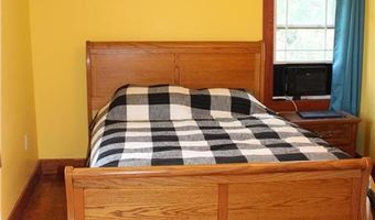 104 S Main St, Altura, MN 55910