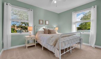 65 Serpentine Dr, Bayville, NJ 08721