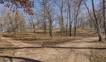 2898 N Farm Road 17, Ash Grove, MO 65604