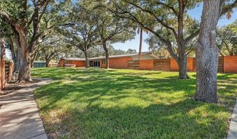1813 Clare Dr, Alice, TX 78332