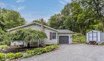 130 Lake Iliff Rd, Andover, NJ 07860
