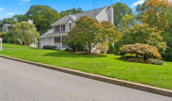 17 Doire Rd, Cumberland, RI 02864