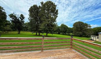 70 Gates Ln, Batesville, AR 72501