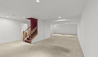 2004 GOLDEN MORNING Dr 30, Bowie, MD 20721