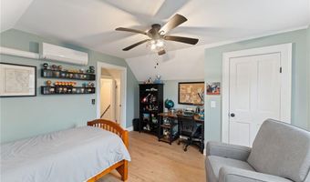 6 Knowlton Ct, Bristol, RI 02809