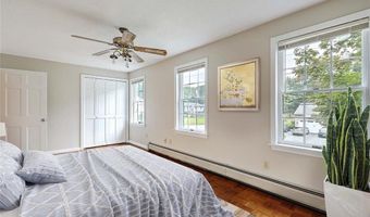 130 Hope Hill Ter, Cranston, RI 02921