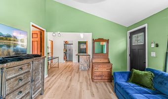 220 Nutley St, Ashland, OR 97520