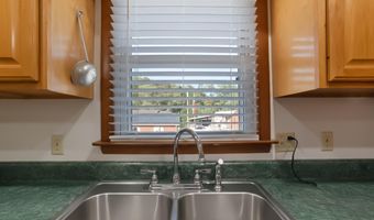 342 Ward Ave, Auxier, KY 41602