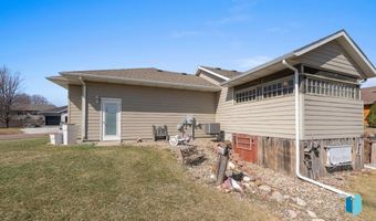 220 S Augusta Ave, Brandon, SD 57005