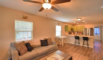 208 FLORIDA Dr, Auburndale, FL 33823