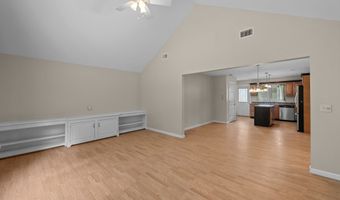 9 River Walk Dr 9, Brooklyn, CT 06234