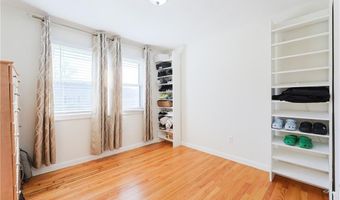 31 Salina Ave, Johnston, RI 02919