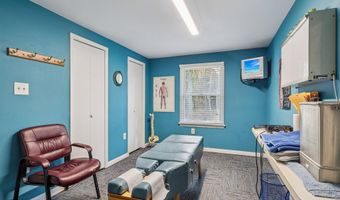 492 N Main St, Barnegat, NJ 08005