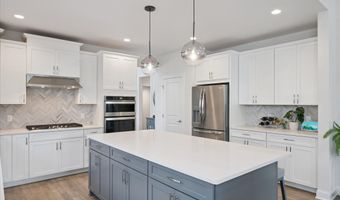 3250 Brackley Dr, Ann Arbor, MI 48105