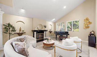 6425 E Shady Valley Ln, Anaheim, CA 92807