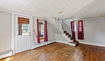 32 Murray St, Augusta, ME 04330