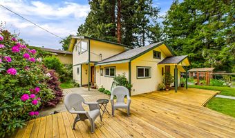 402 Tanglewood Rd, Arcata, CA 95521