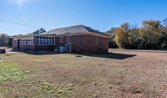 608 Shamrock Dr, Albany, GA 31721