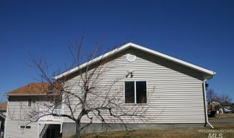 723 Raindrop Dr, Chubbuck, ID 83202