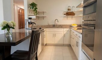 918 LAKE DESTINY Rd A, Altamonte Springs, FL 32714