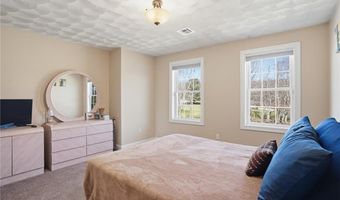 1268 Central Ave, Johnston, RI 02919