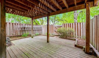8207 CEDAR LANDING Ct, Alexandria, VA 22306
