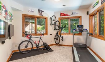 4882 Copperstone Dr, Ames, IA 50010