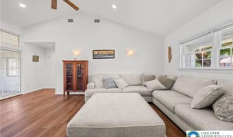 3146 Club Dr, Allentown, PA 18103