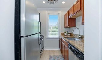 922 S WASHINGTON St 311, Alexandria, VA 22314