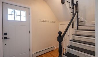 34 Shore Rd, East Providence, RI 02915