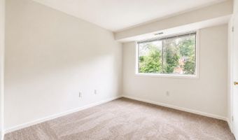 4921 QUARLES St NE 103, Washington, DC 20019
